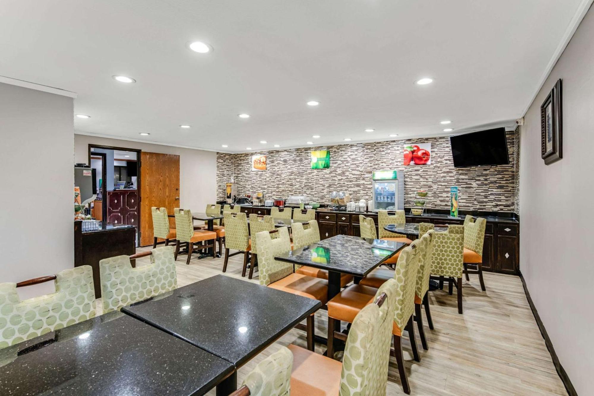 Quality Inn Merriam Kansas City Exterior foto